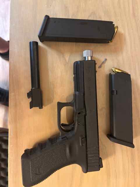 Glock 23 Gen 4 .40 cal. With extra 9mm barrel