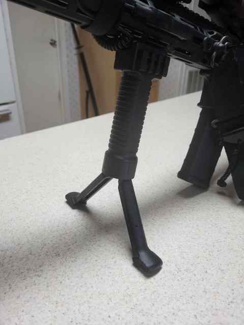 Rifle Grip Bipod.jpg