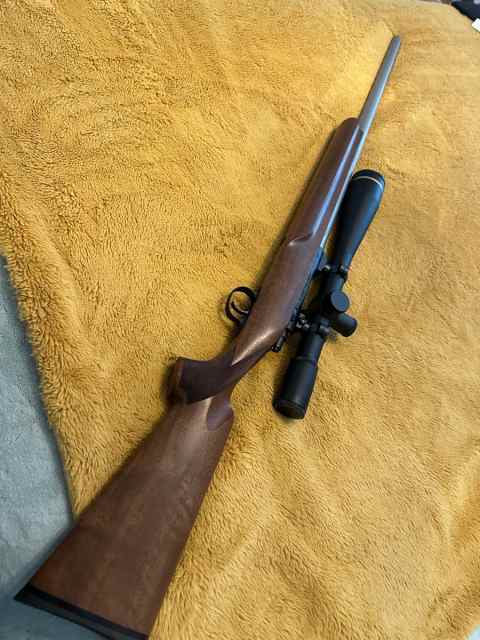 Cooper Model 21 in 222 Remington with Leupold Comp
