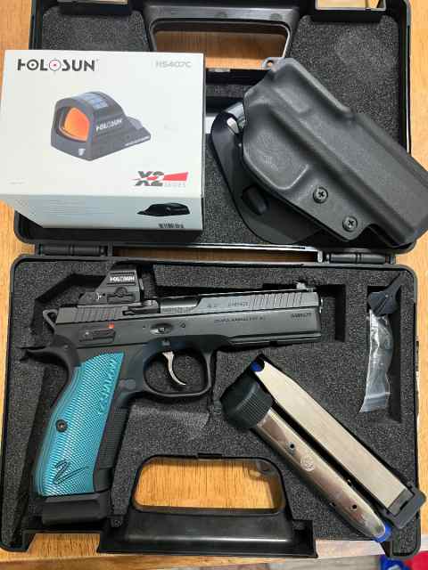 Cz shadow 2 with holosun and extras