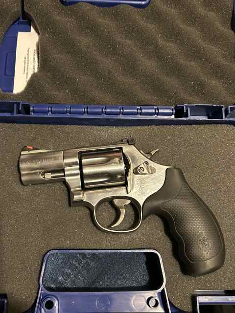 Smith and Wesson PLUS 686-6 