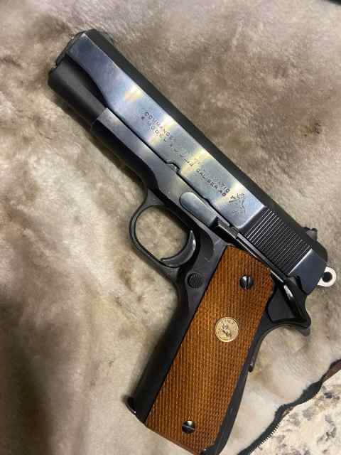 Colt 1911 lightweight commander 45 acp $1500 obo