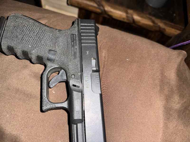 Glock 23 gen4 40 cal