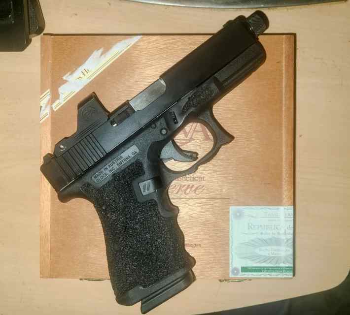 Custom Glock 19 mos