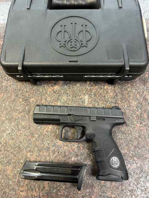 Beretta APX 9mm pistol 