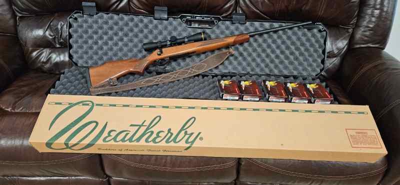 Weatherby Vanguard Deluxe 30-06 w/Leopold scope