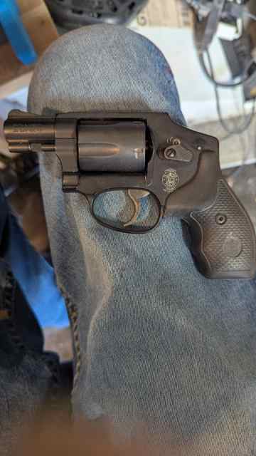 Smith and Wesson 442 air weight 38sp 