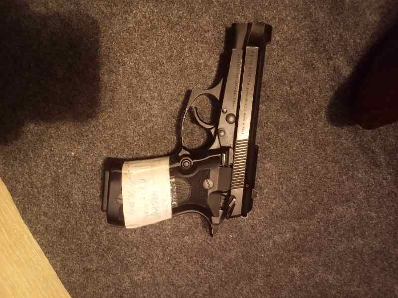 FS israeli surplus beretta 84fs