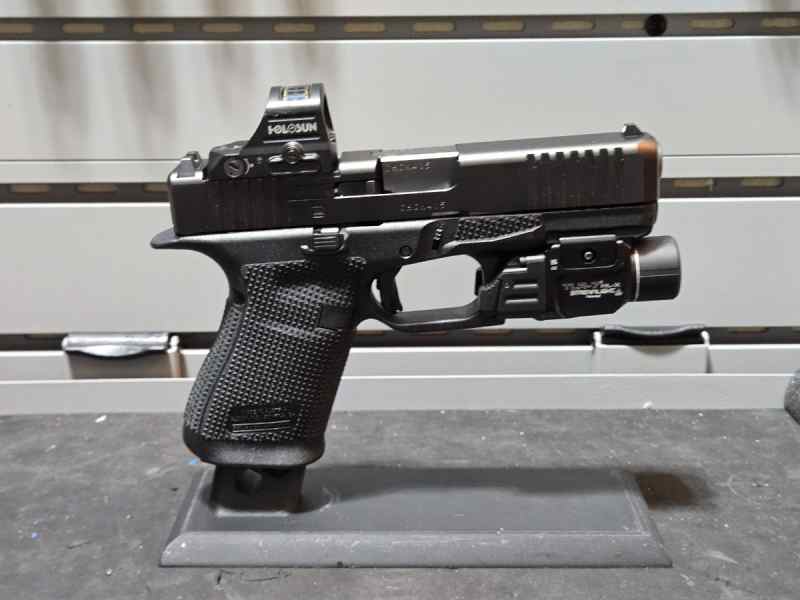 Glock 19 Gen 6 w/507c and TLR7